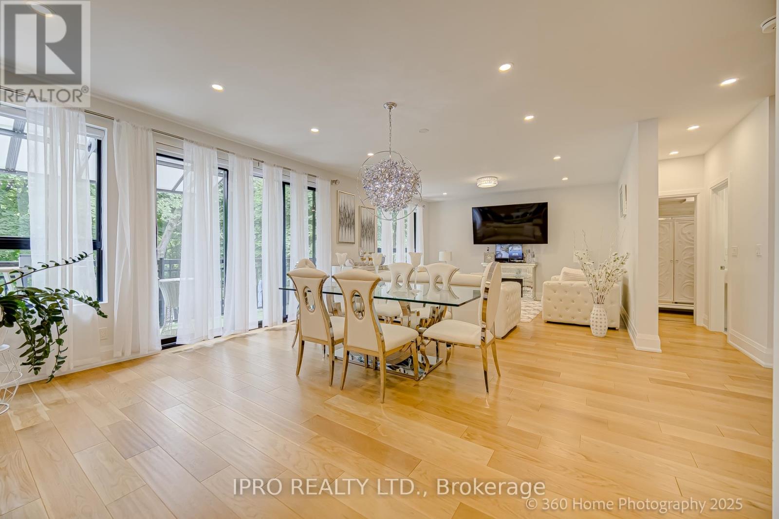 238 RENFORTH DRIVE