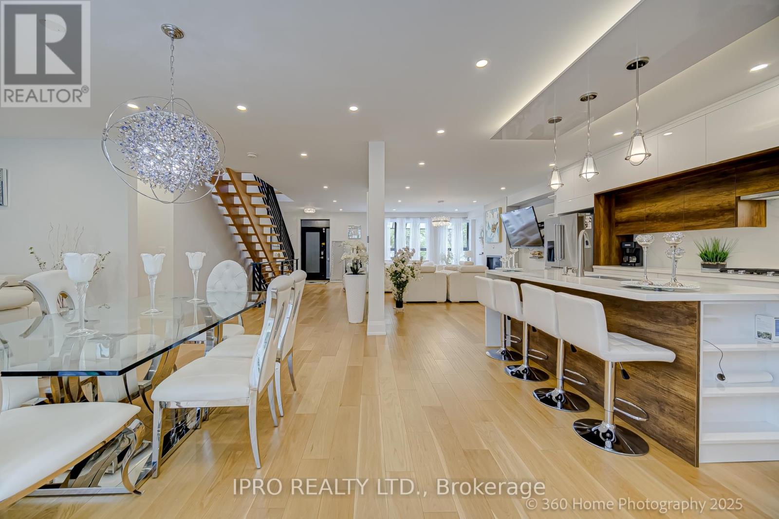 238 RENFORTH DRIVE