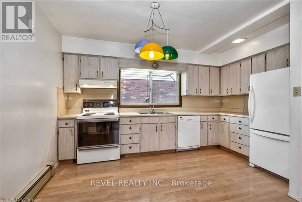 171 STONE CHURCH ROAD E