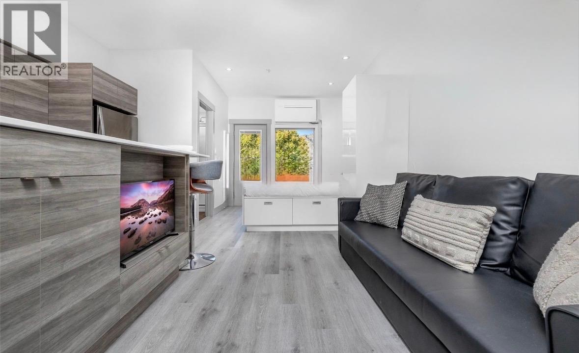 2555 Lakeshore Road Unit# 507