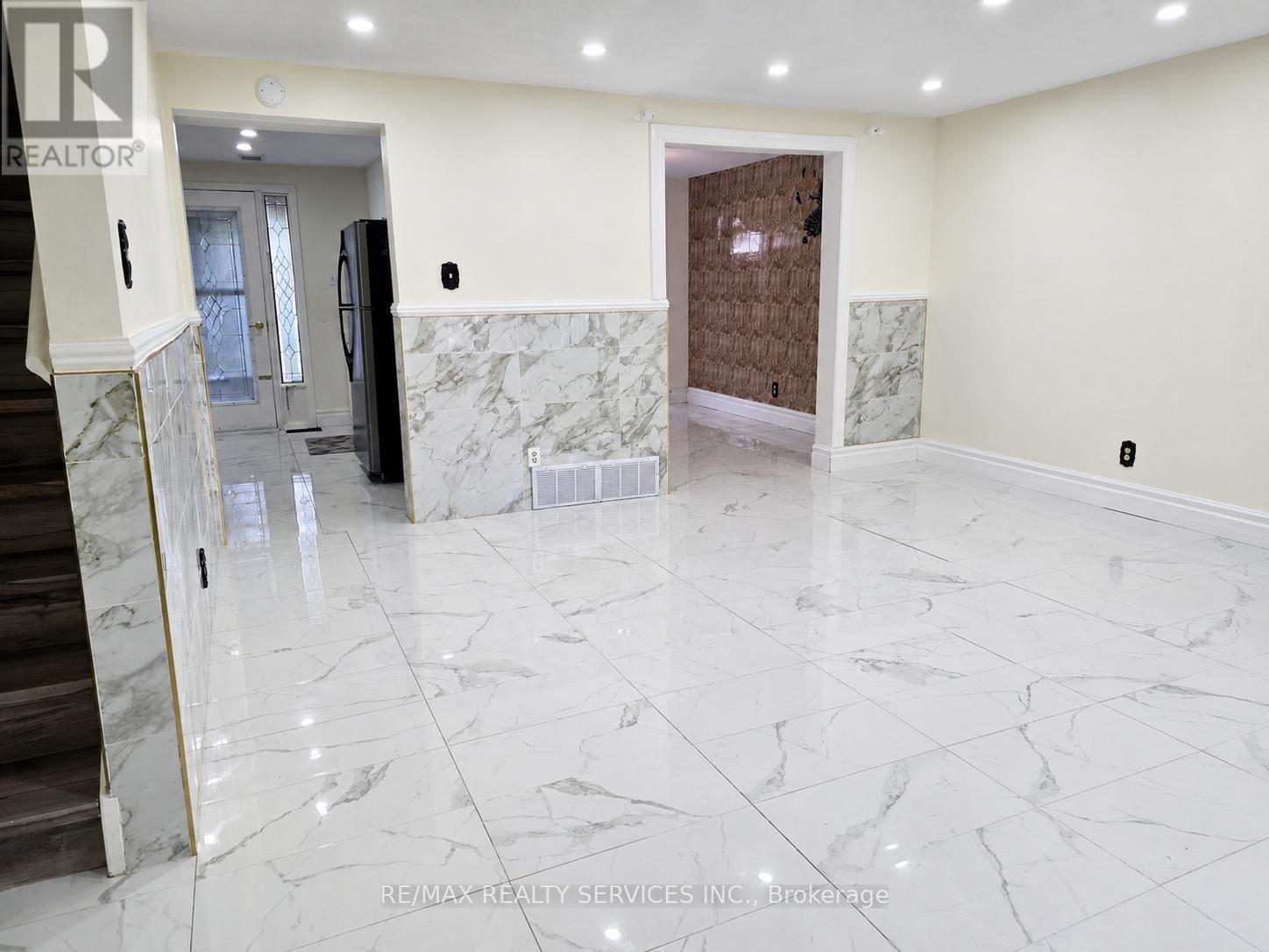 238 LINDEN DRIVE