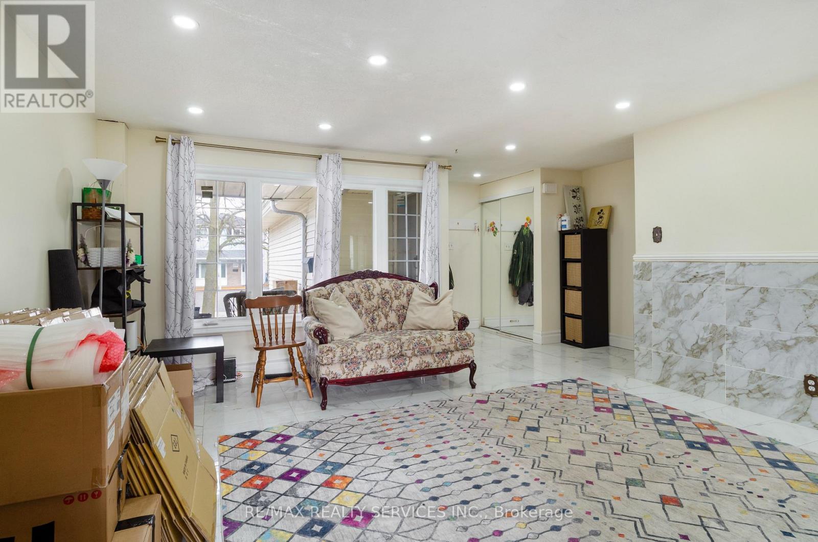 238 LINDEN DRIVE
