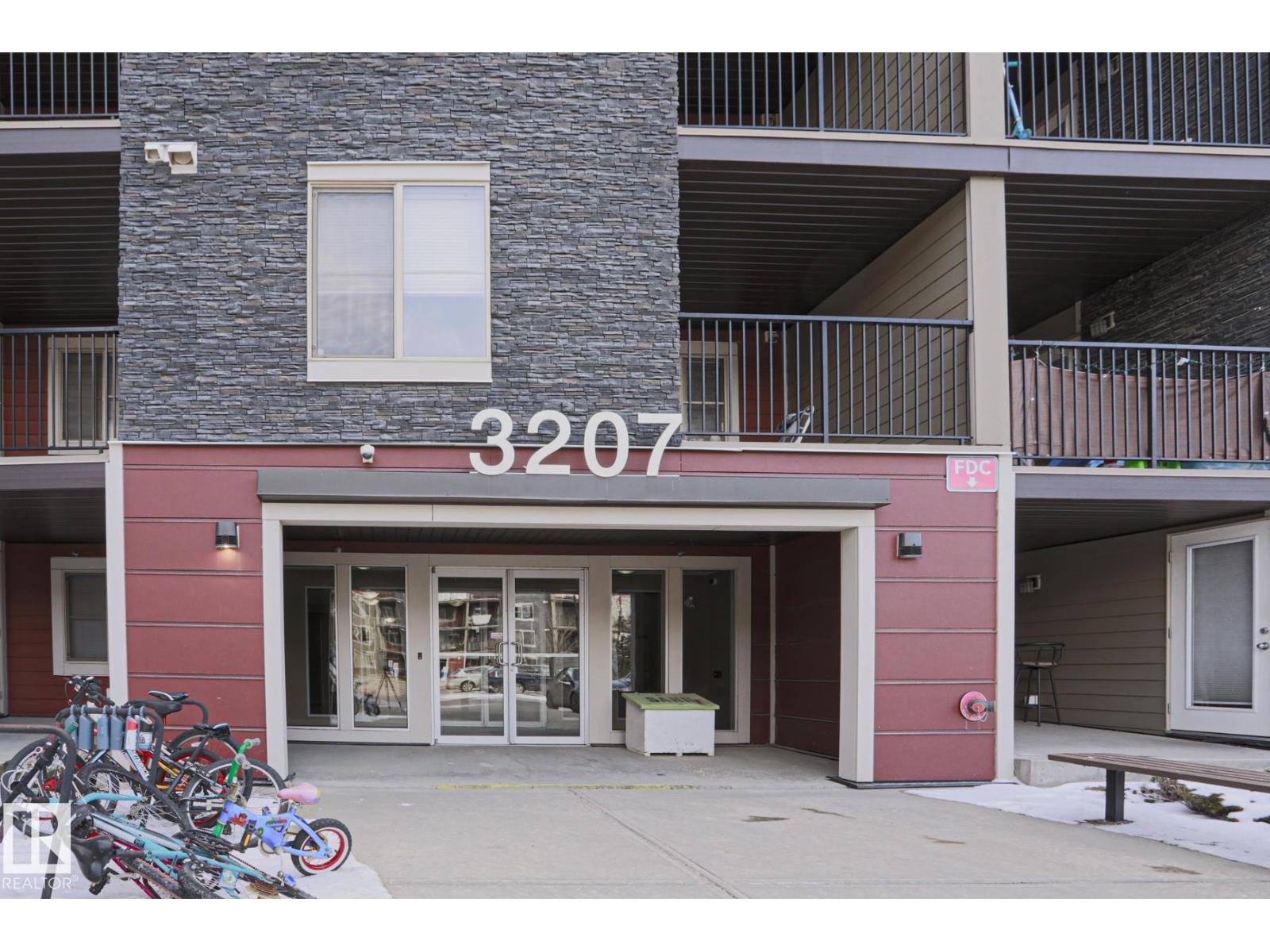 #110 3207 JAMES MOWATT TR SW