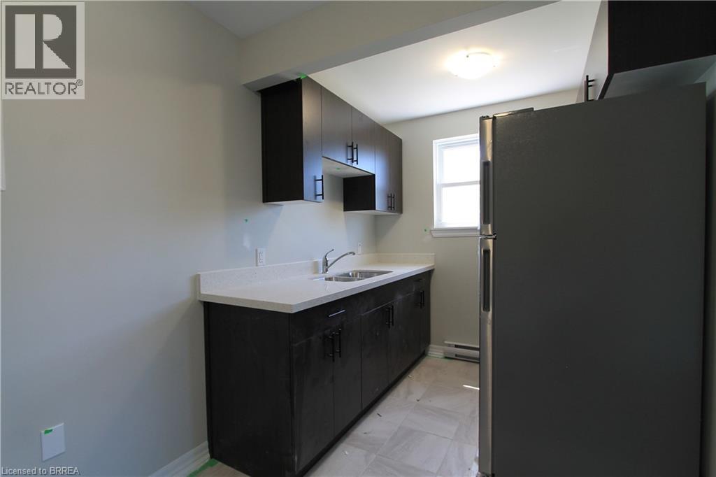 116 KING EDWARD Avenue Unit# 9