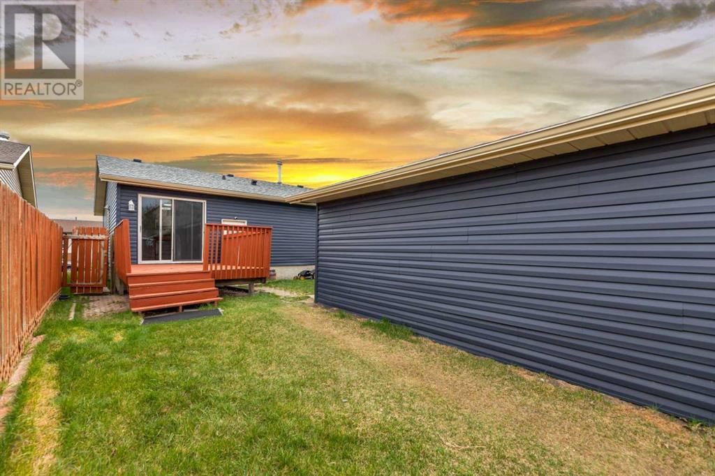 95 Falshire Way NE