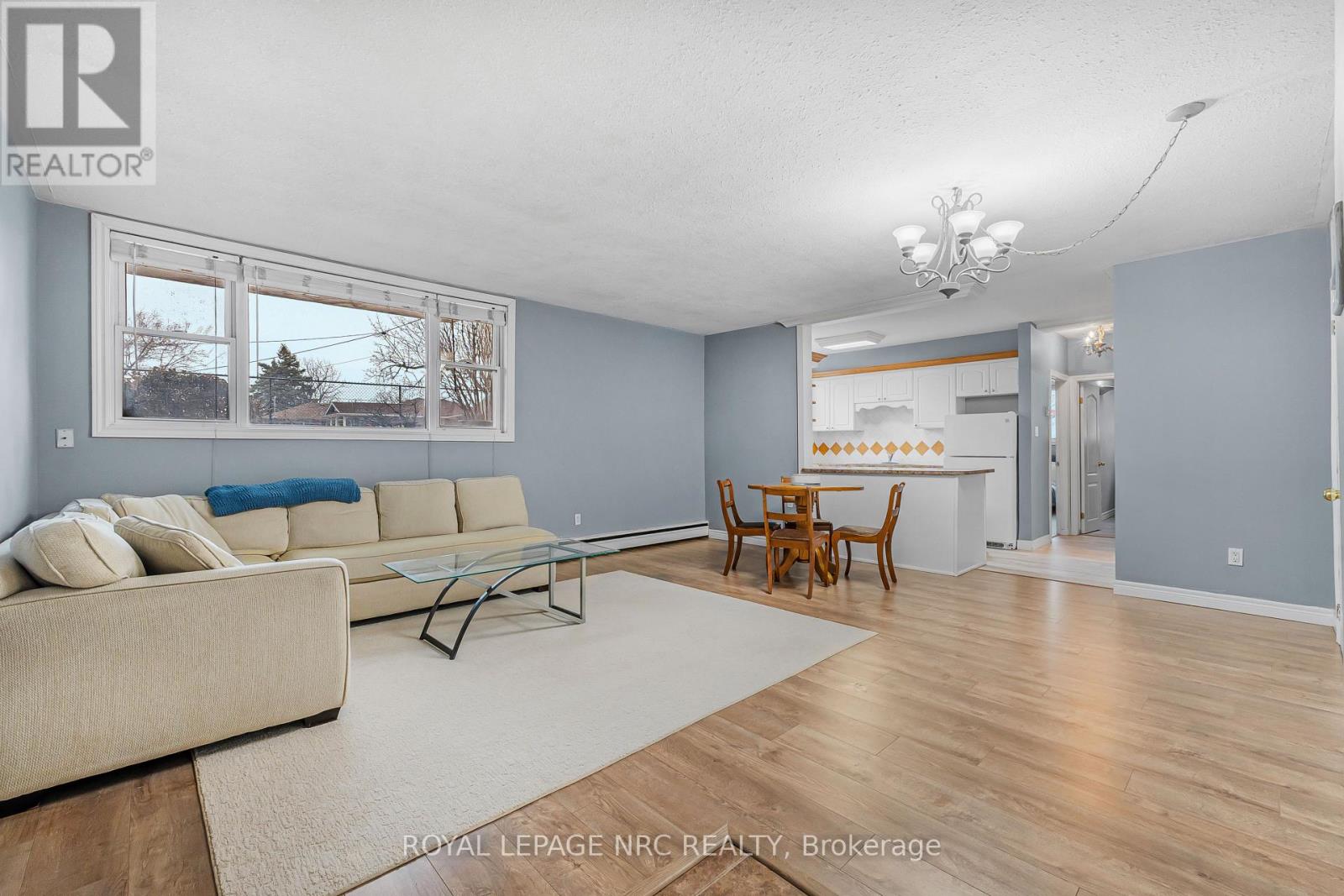 7 - 454 CARLTON STREET