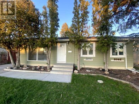 719 23 Street N Lethbridge AB T1H3S8