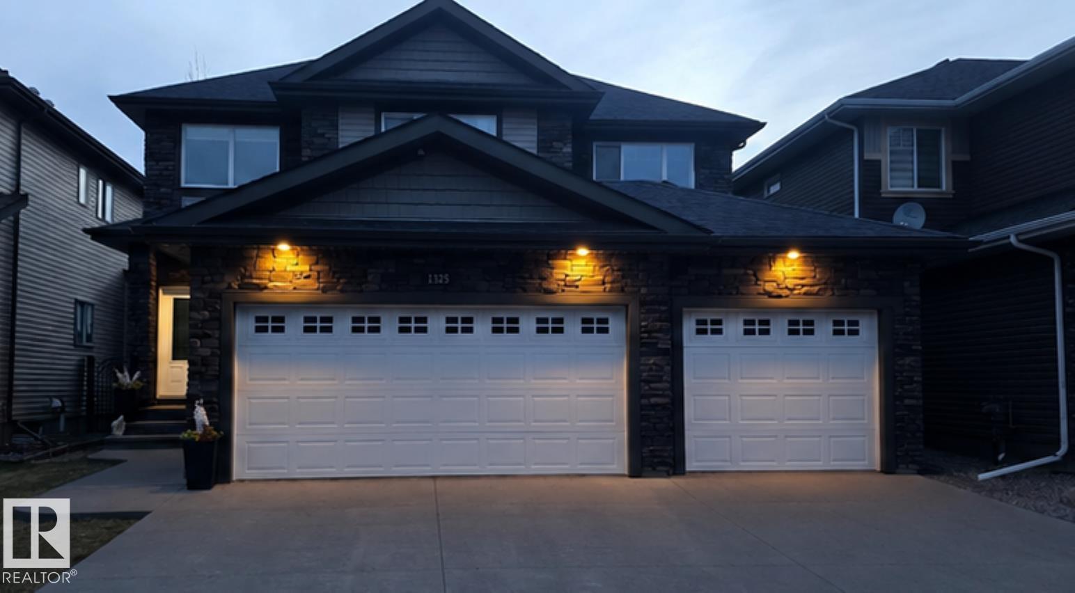 1325 Adamson DR SW