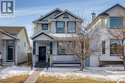 27 Everstone Way SW Calgary AB T2Y4E4