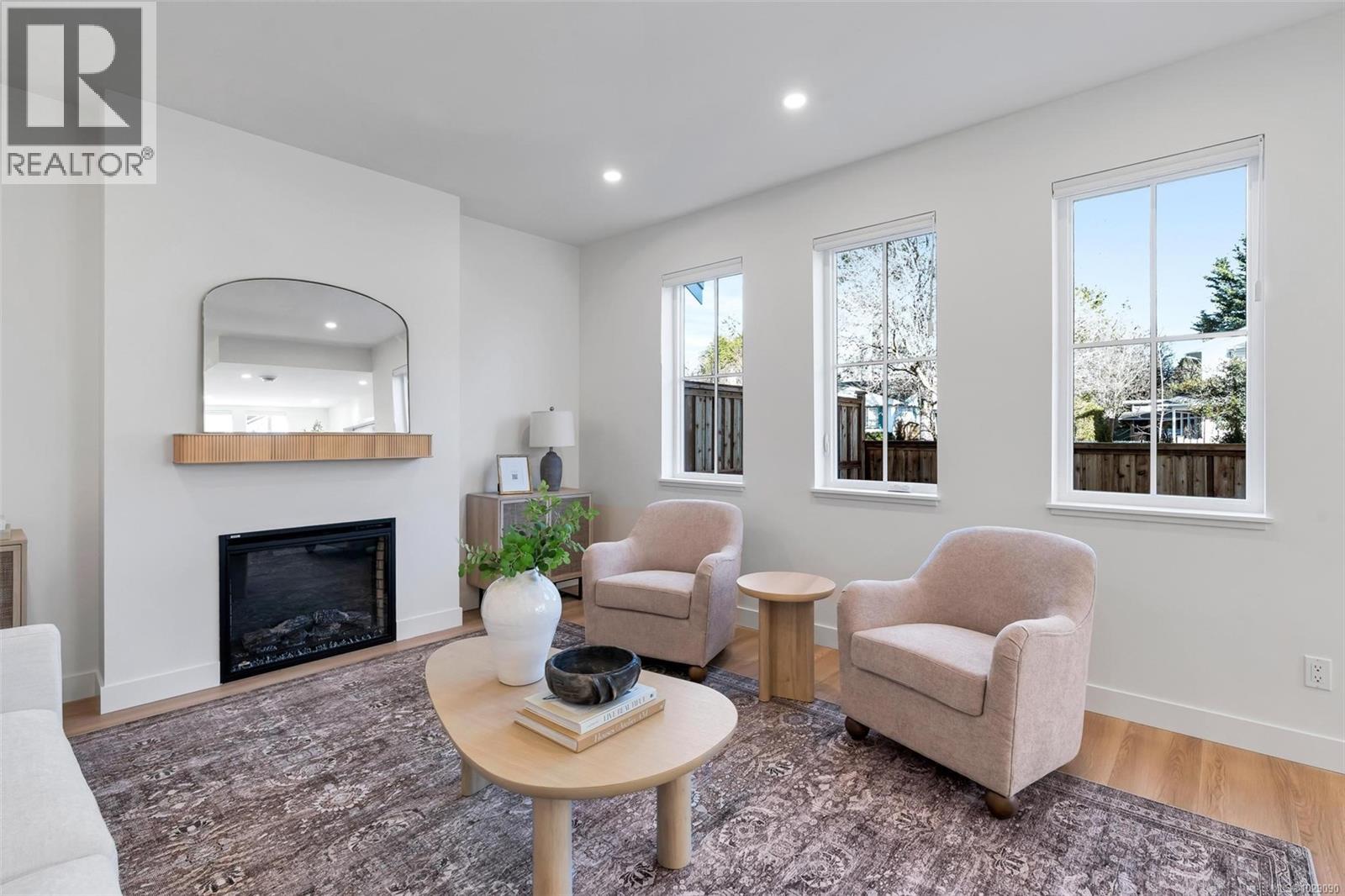 B 1255 Dunsterville Ave