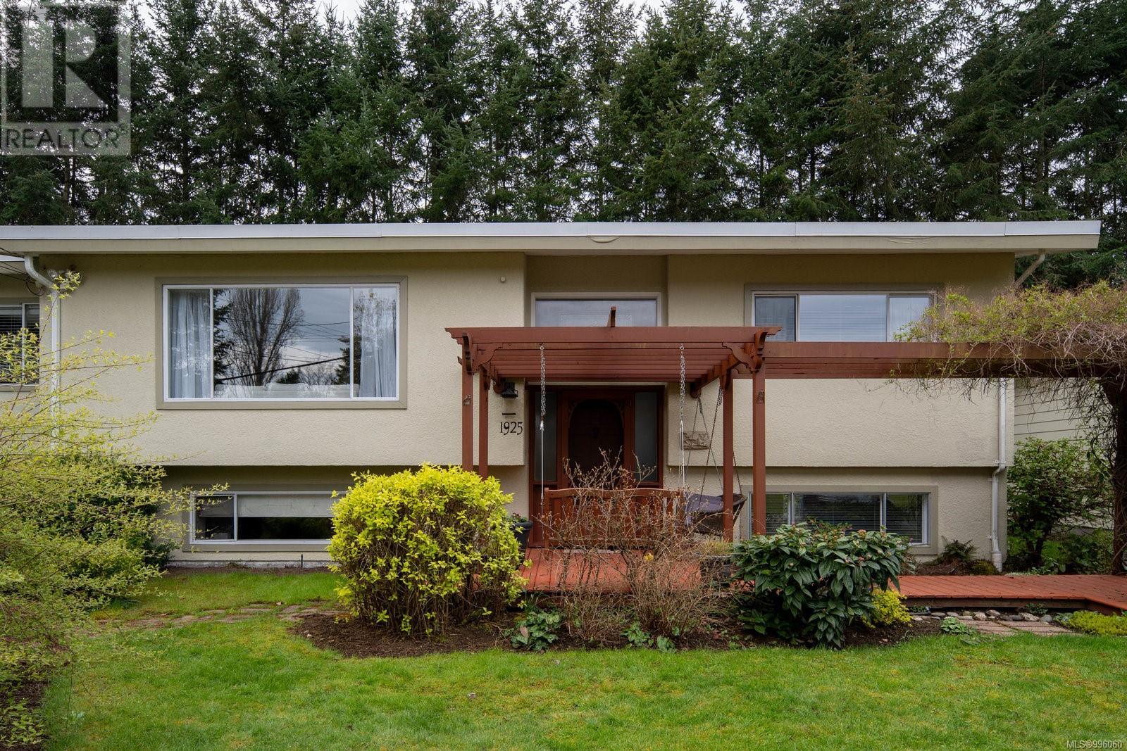1925 Hovey Rd