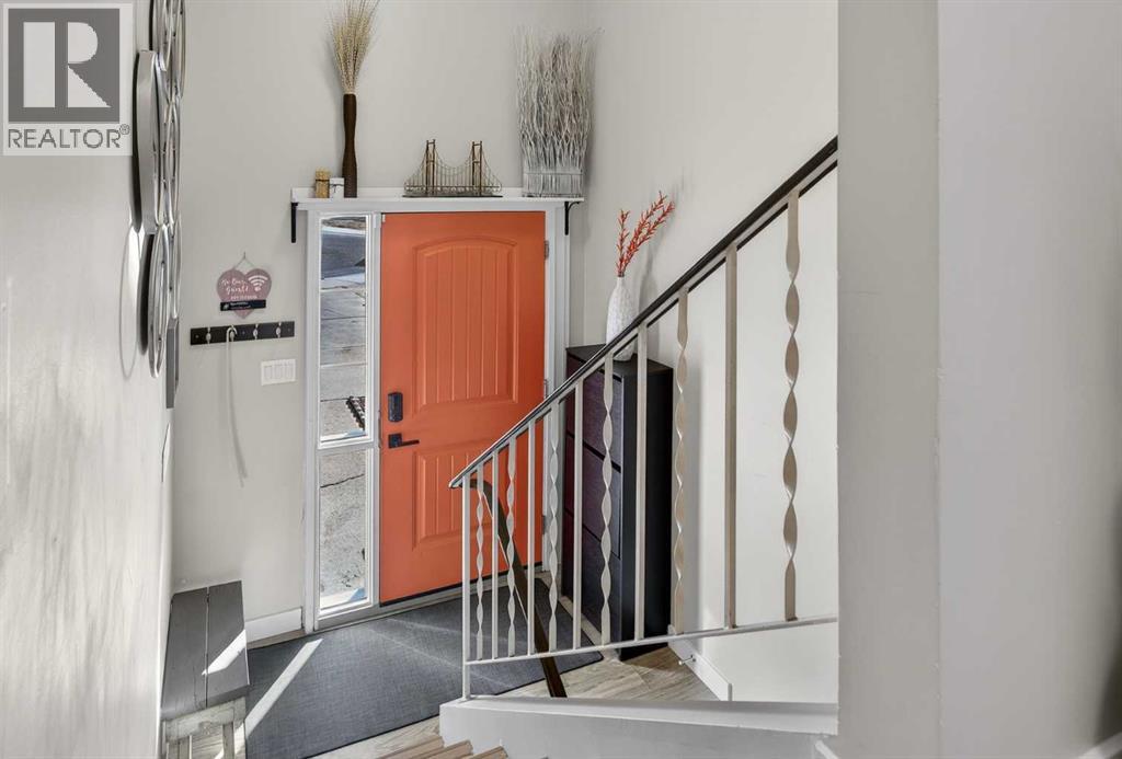 112 Iroquois Crescent W