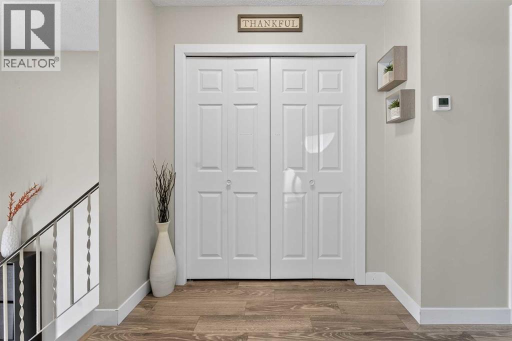 112 Iroquois Crescent W