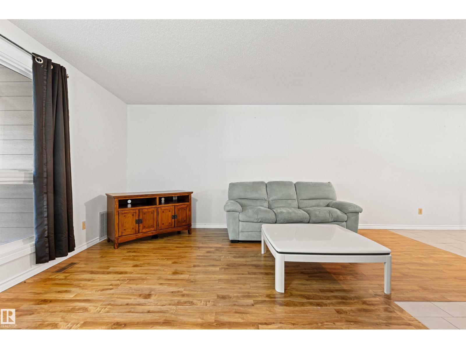 #115 70 WOODLANDS RD