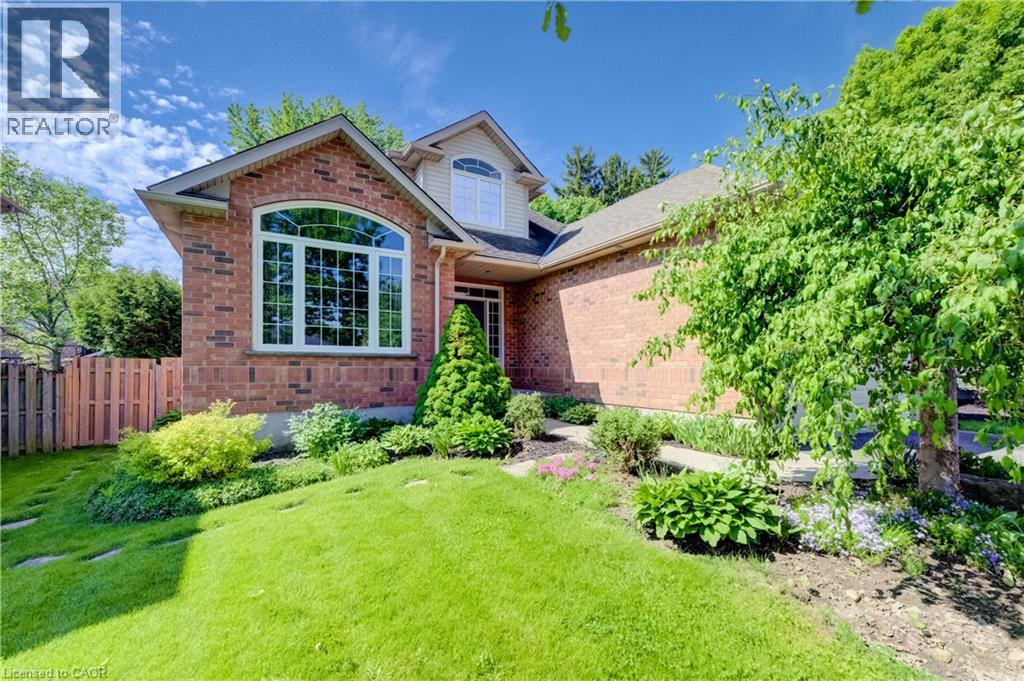 11 CAROLINIAN Lane