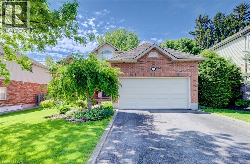 11 CAROLINIAN Lane