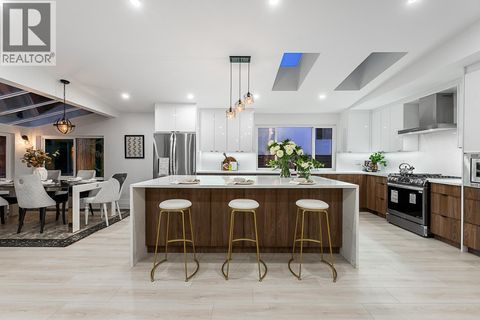 531 GREENWAY AVENUE North Vancouver BC V7N3C9