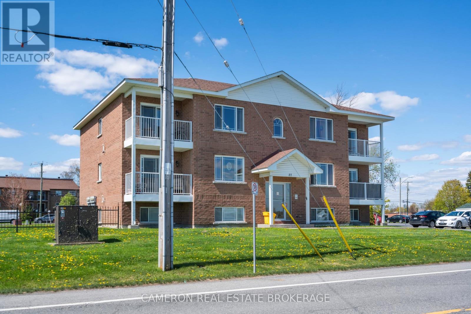 27 LONG SAULT DRIVE
