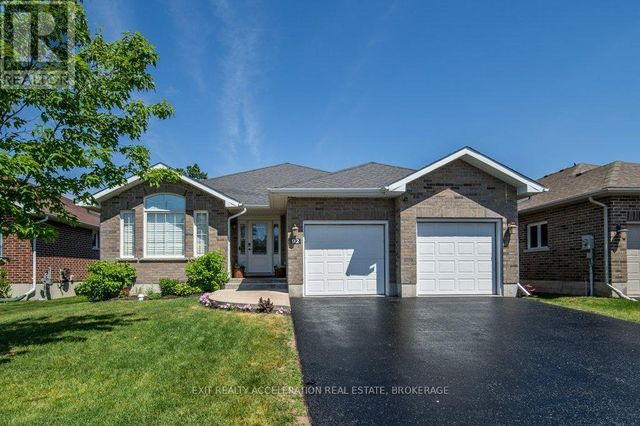 92 HARTWOOD CRESCENT