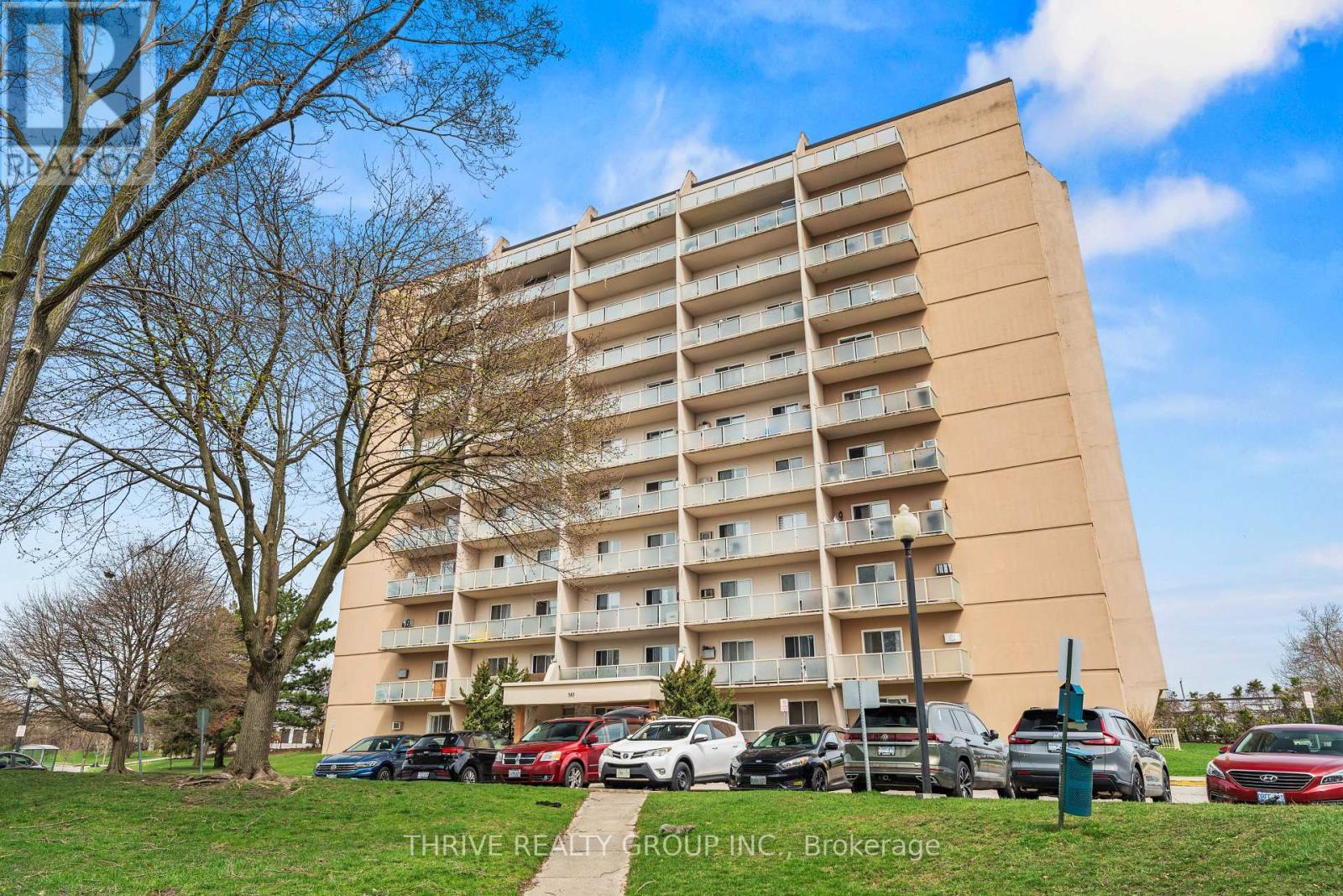 Photo 1 of 20 — 708 - 583 MORNINGTON AVENUE Unit 708, London East (East G), ON N5Y3E9