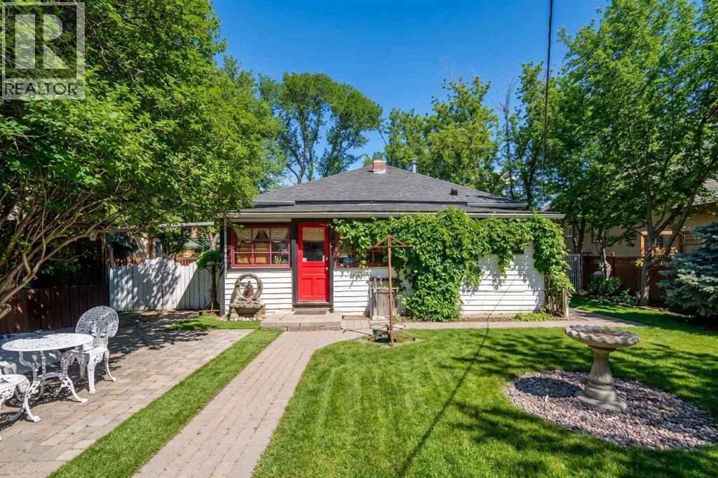 81 Elma Street W