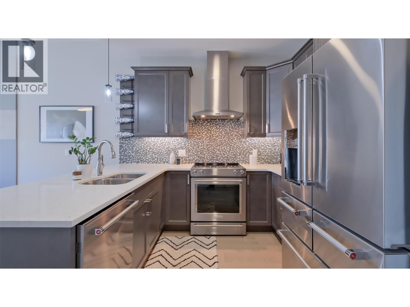 1786 Viewpoint Drive