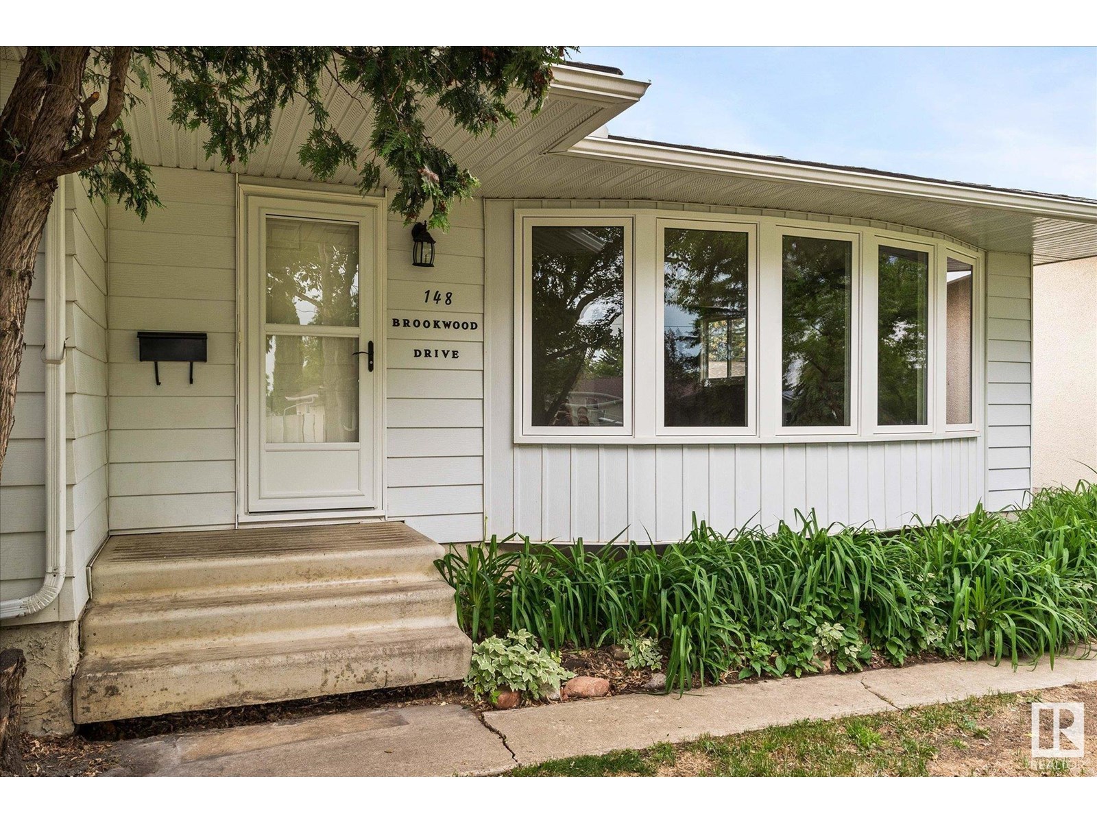 148 BROOKWOOD DR