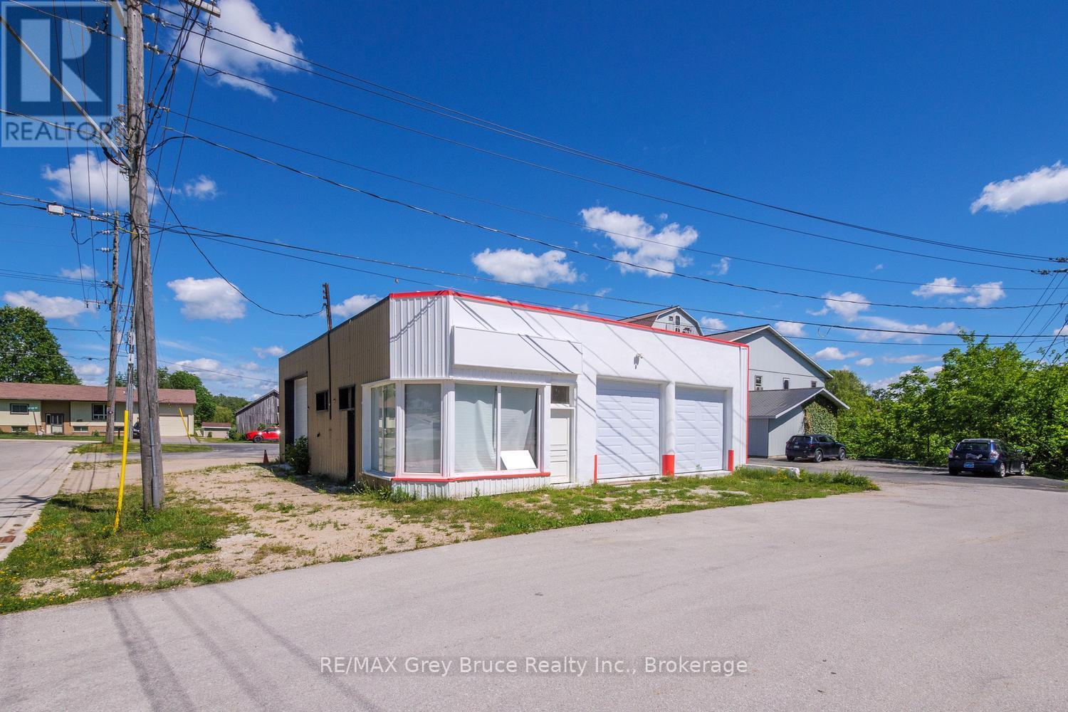 17 1ST AVE N, CHESLEY 1ST AVENUE N