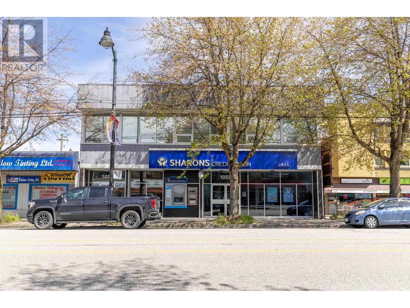 1055 KINGSWAY