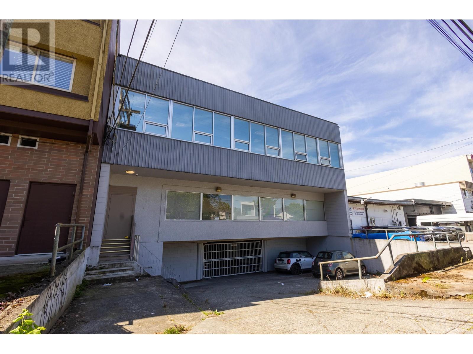 1055 KINGSWAY