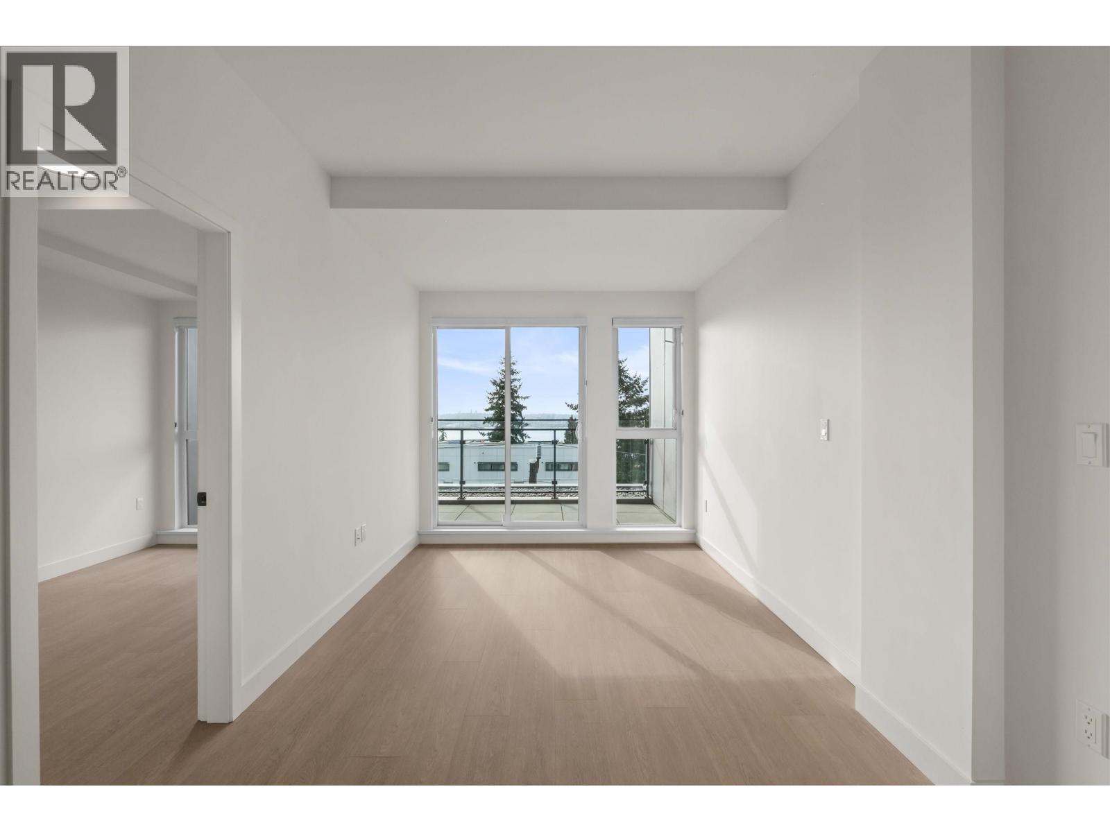 553 422 E 3RD STREET