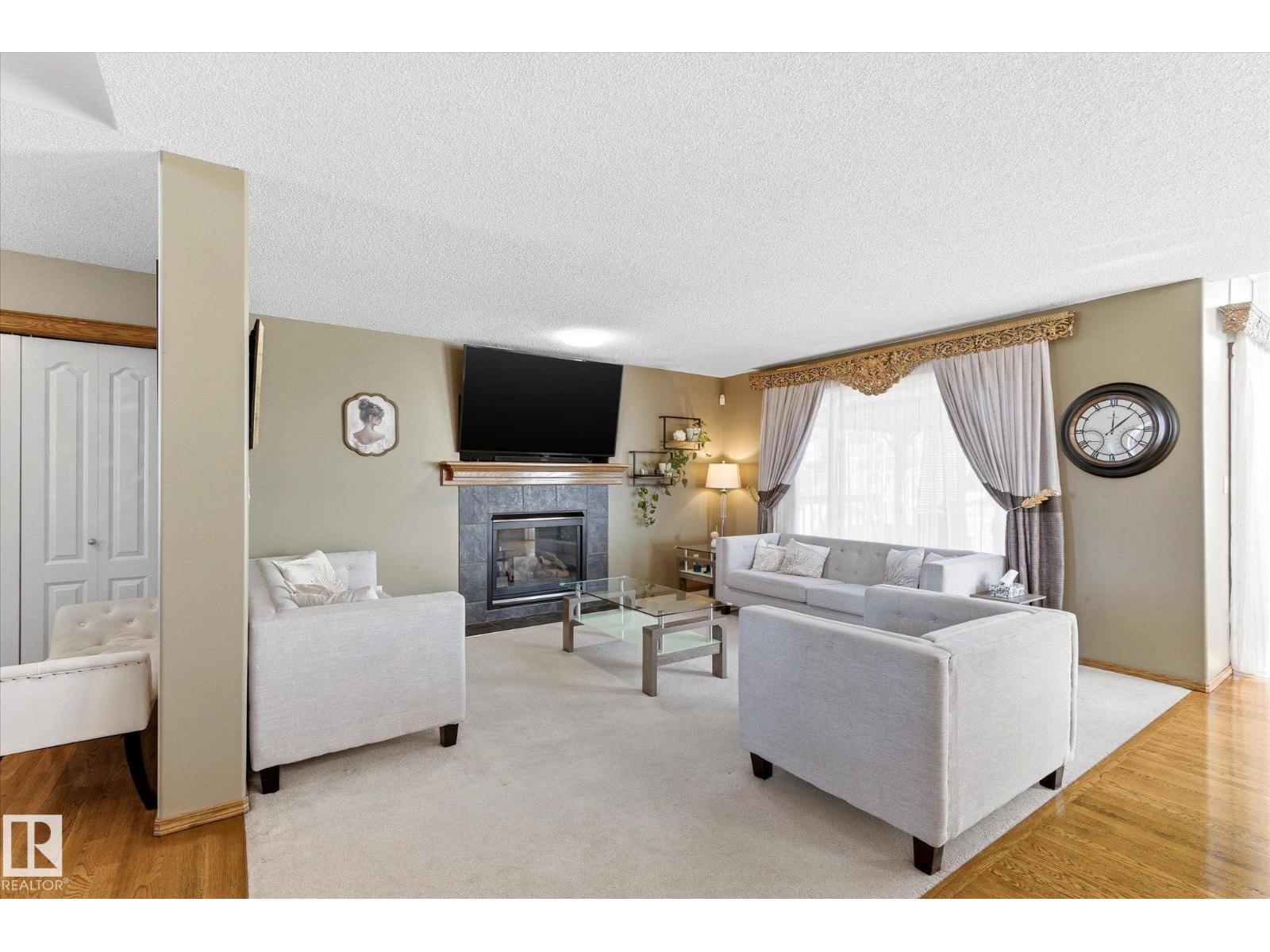 442 Hunters GR NW