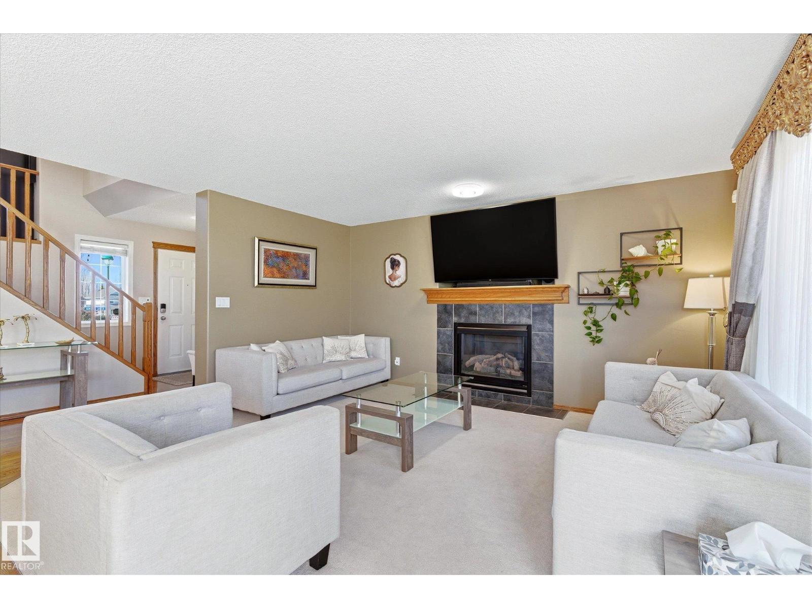 442 Hunters GR NW