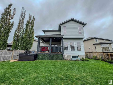 303 FOXTAIL WY Sherwood Park AB T8H3H6