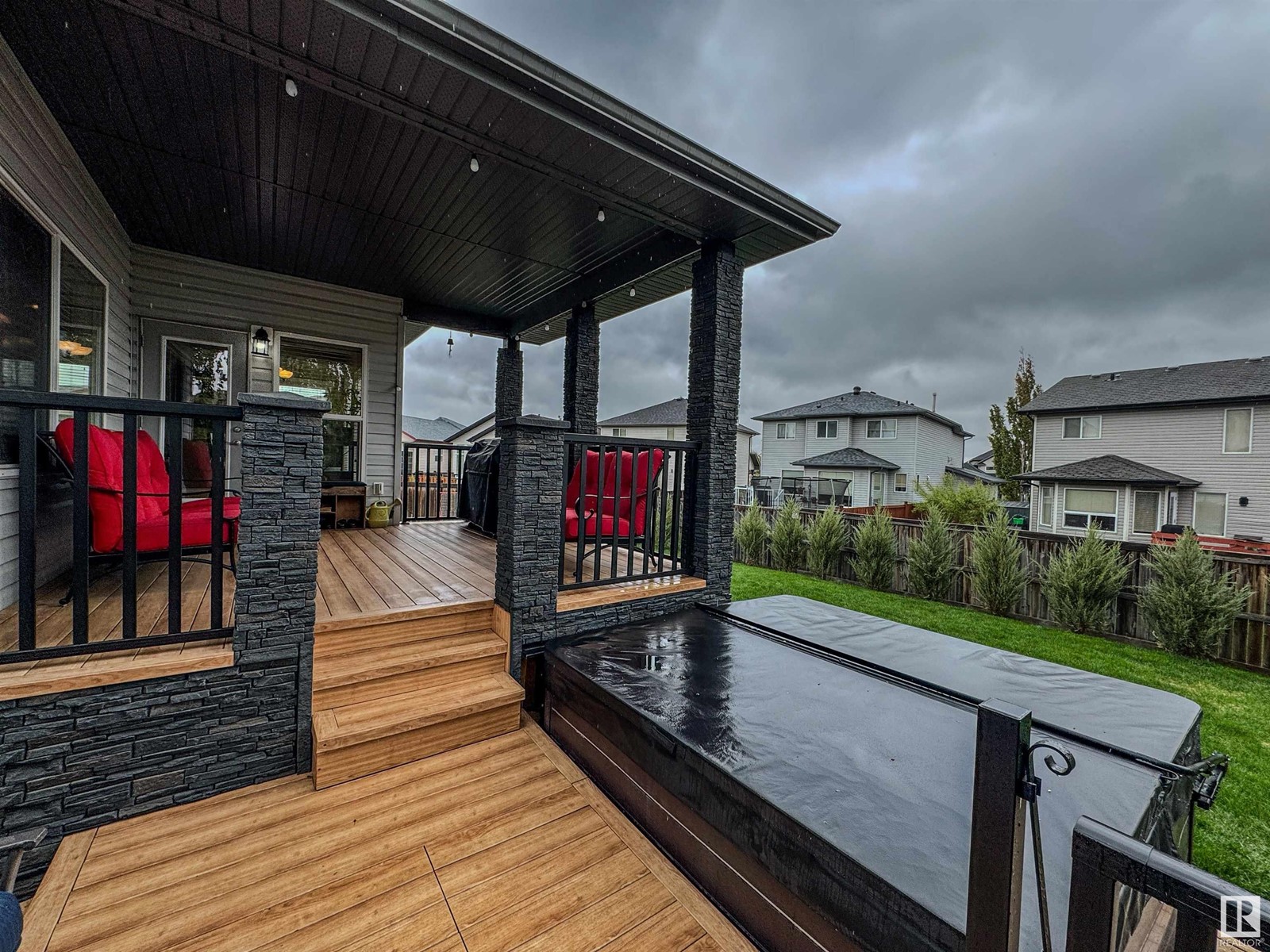 303 FOXTAIL WY