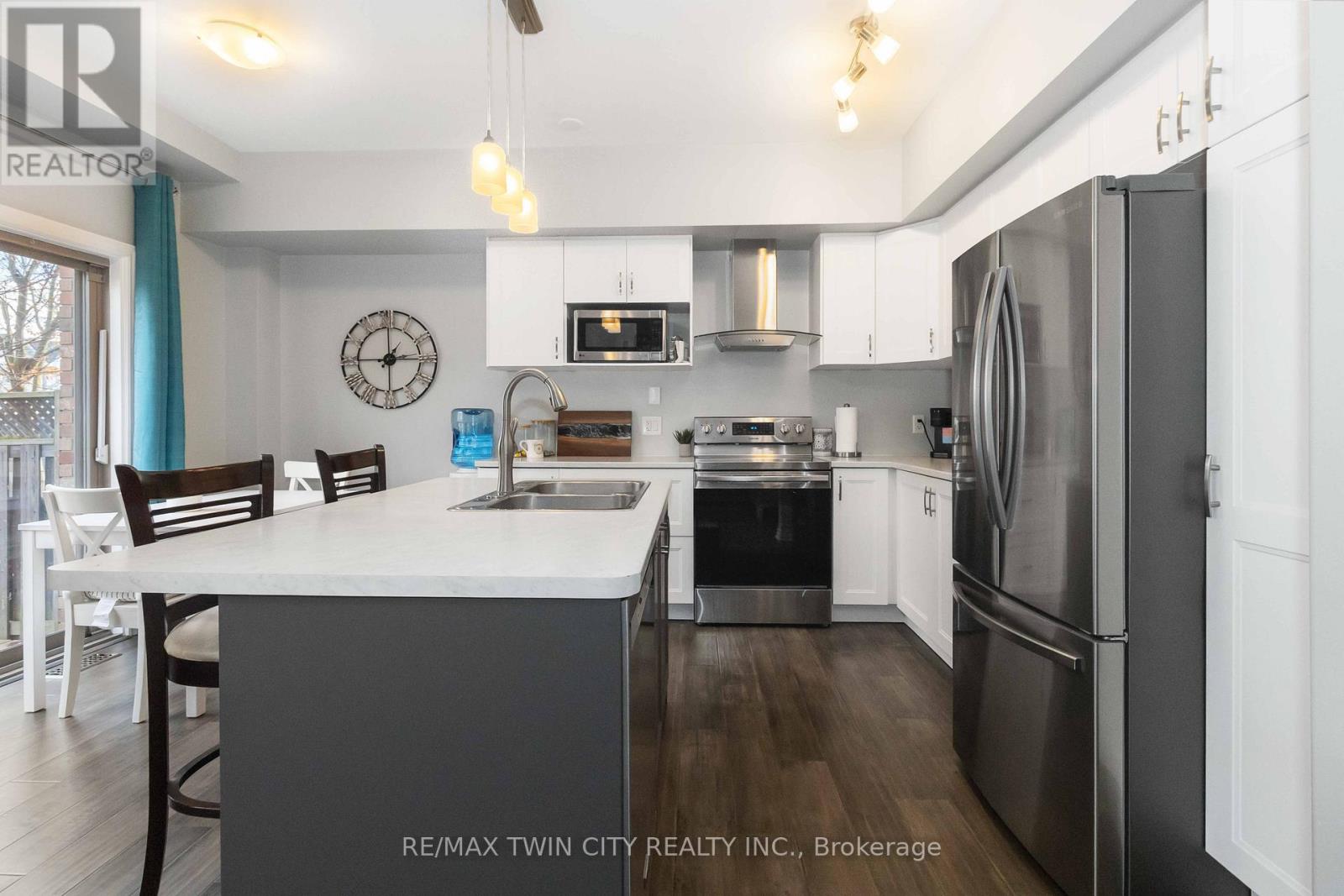 D2 - 12 BRANTWOOD PARK ROAD