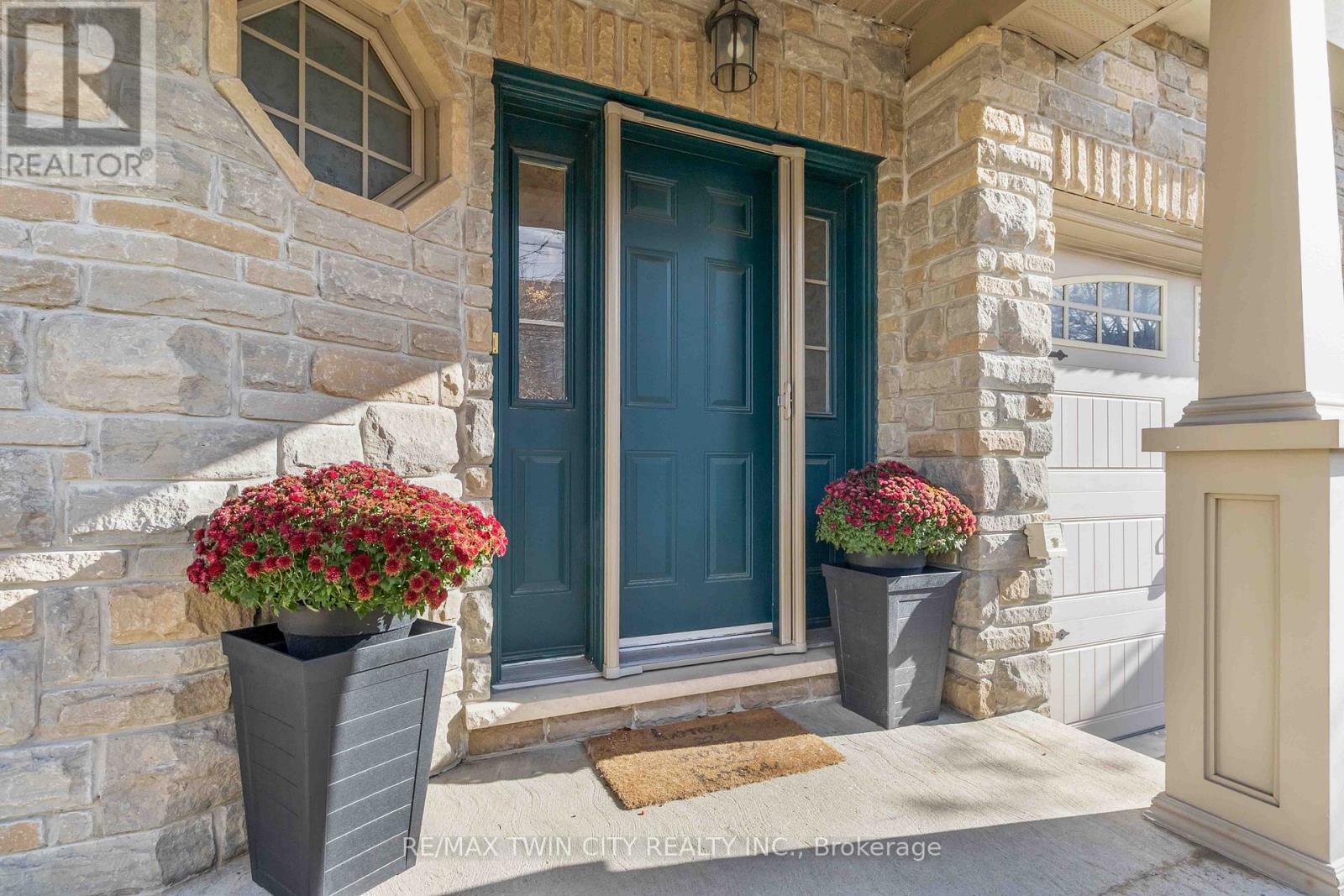 D2 - 12 BRANTWOOD PARK ROAD