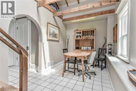 153 ST ANDREWS Street Cambridge ON N1S1N2