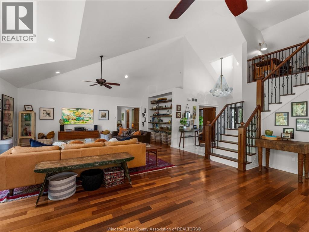 427 EAST RUSCOM RIVER