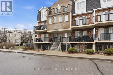 1009 - 3043 FINCH AVENUE W Toronto (Humbermede) ON M9M0A4