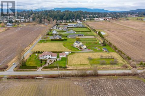 7380 Central Saanich Rd Central Saanich BC V8M1Y3