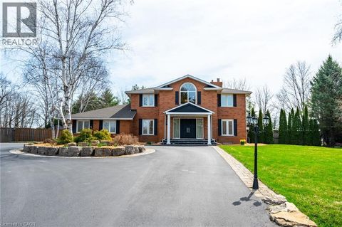 24 JOHN MARTIN Crescent Flamborough ON L8B0Z9