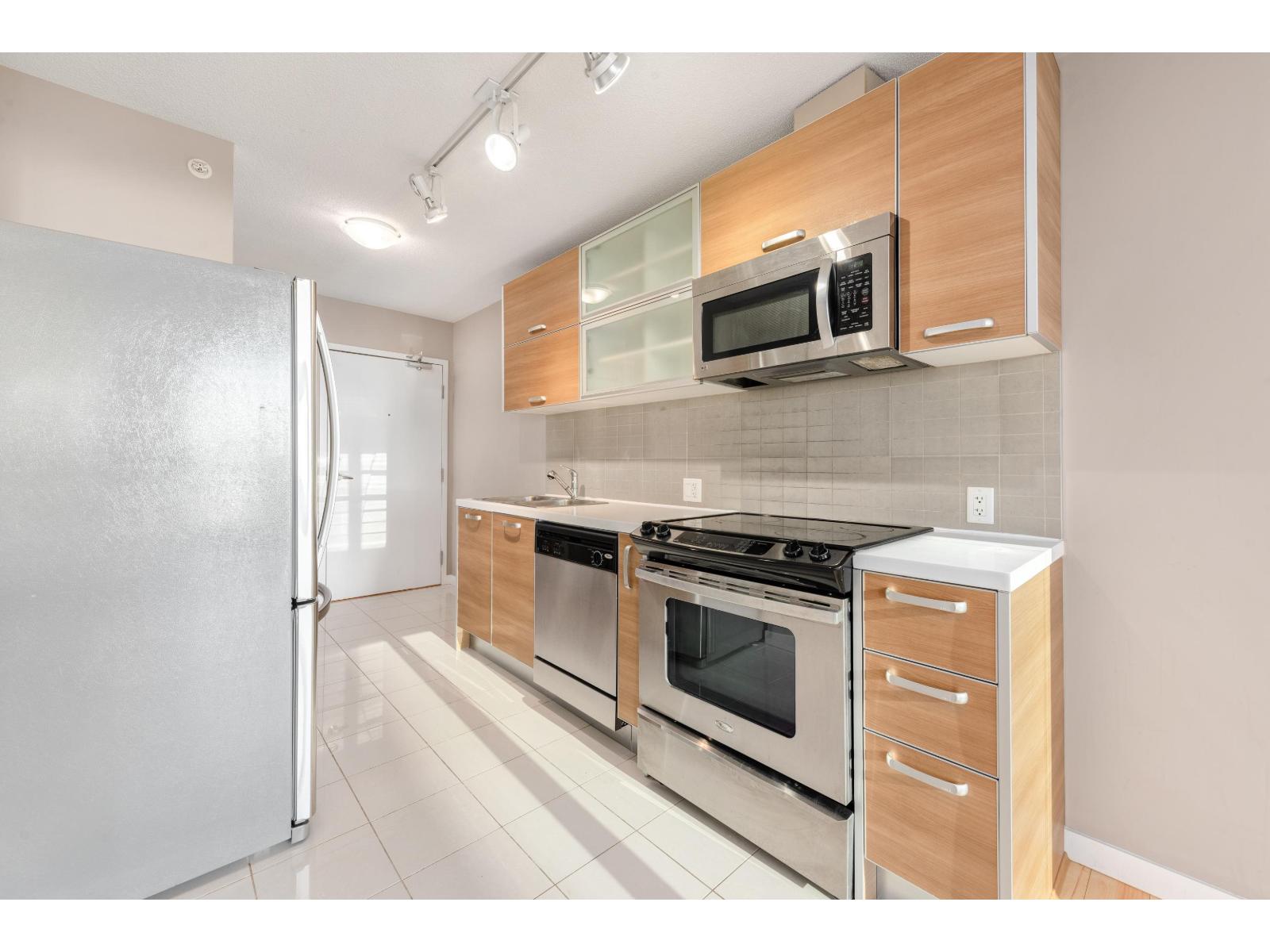 1805 9981 WHALLEY BOULEVARD