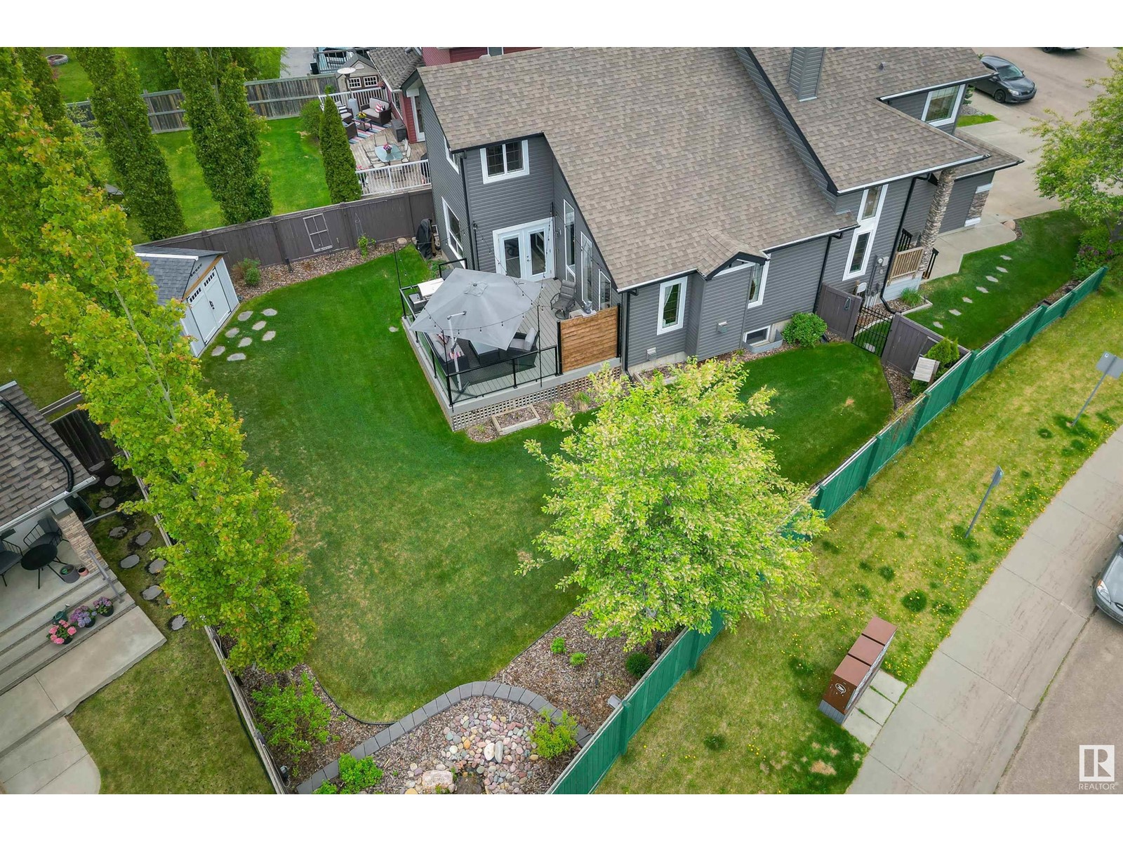 353 COWAN CR