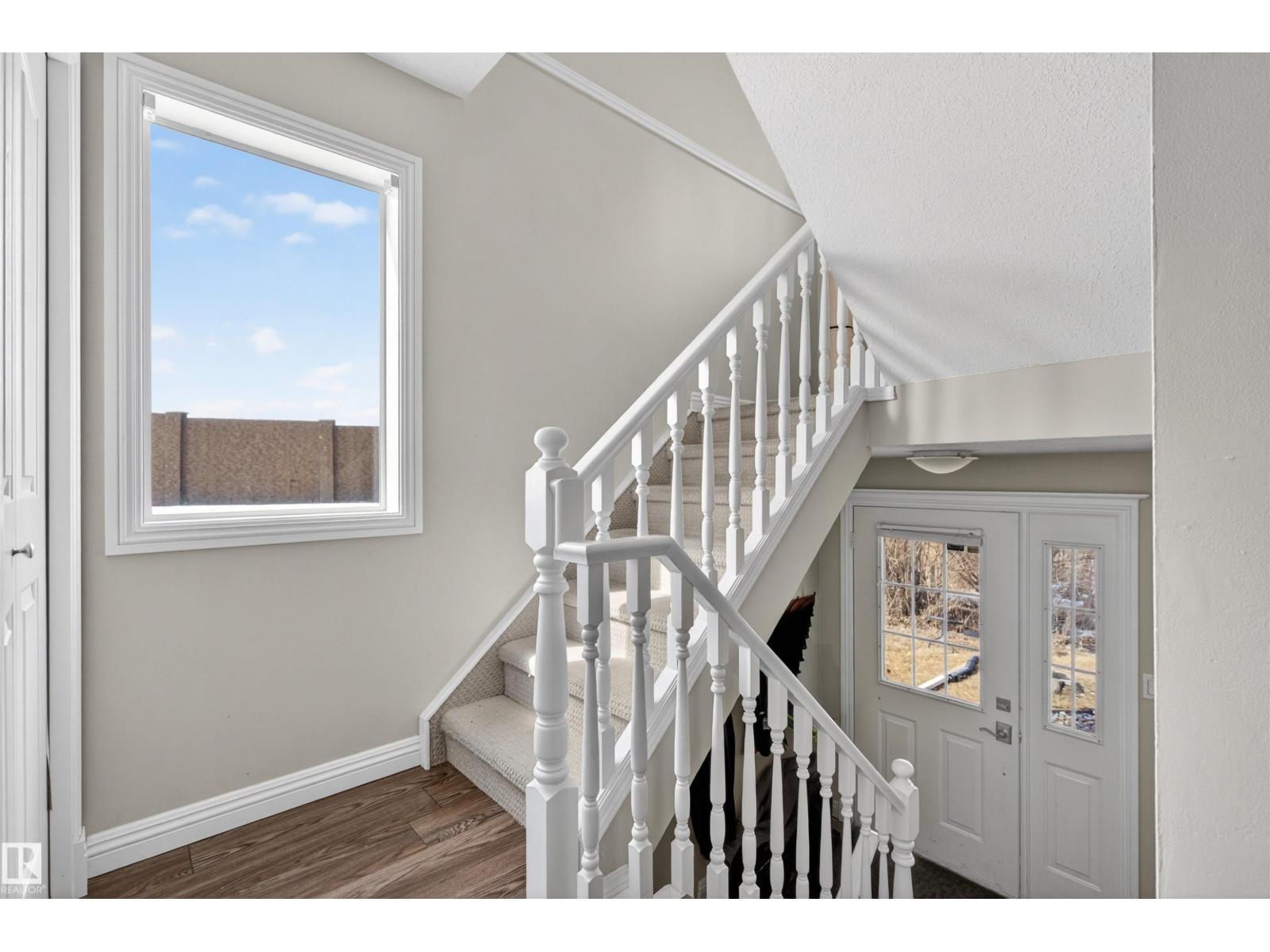 2 STURGEON RD