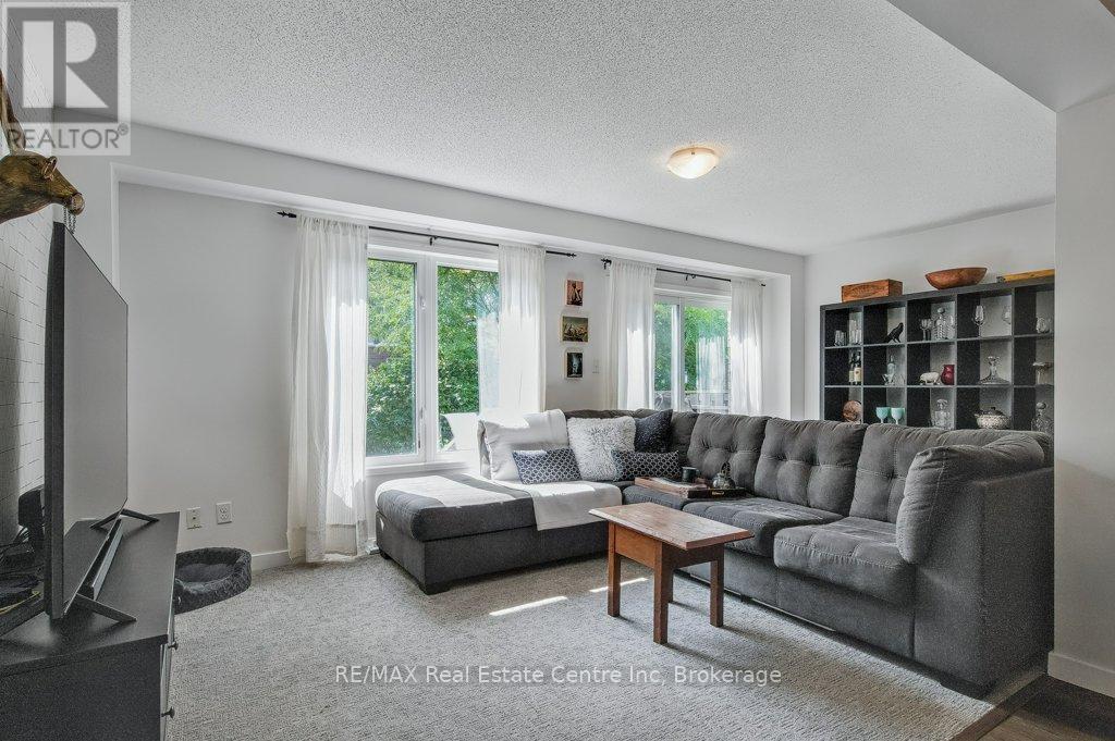 59 - 1035 VICTORIA ROAD S