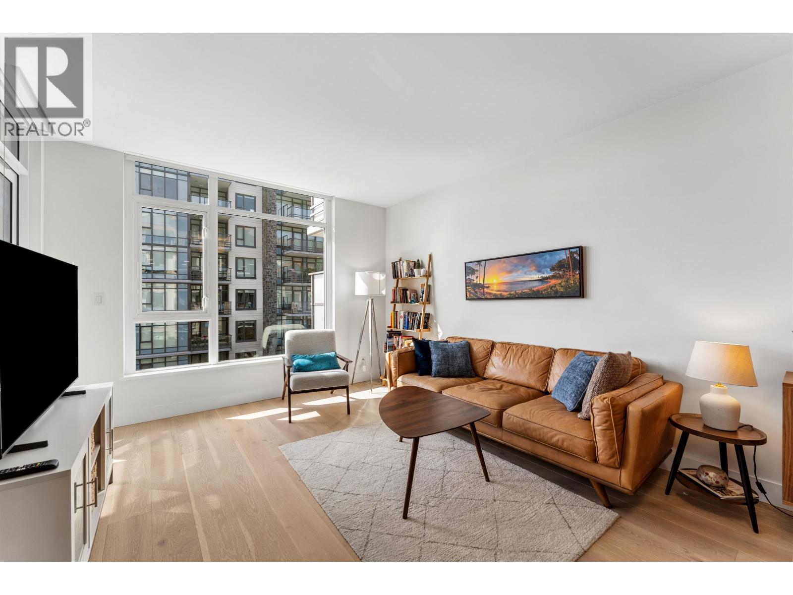 403 2780 VALLEY CENTRE AVENUE