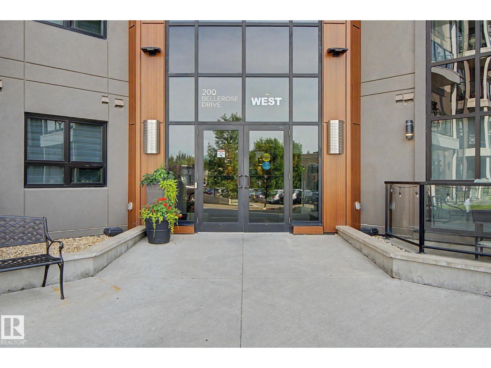 #810 200 BELLEROSE DR