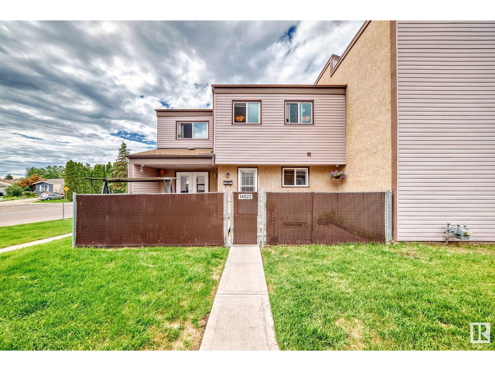 14622 25 ST NW