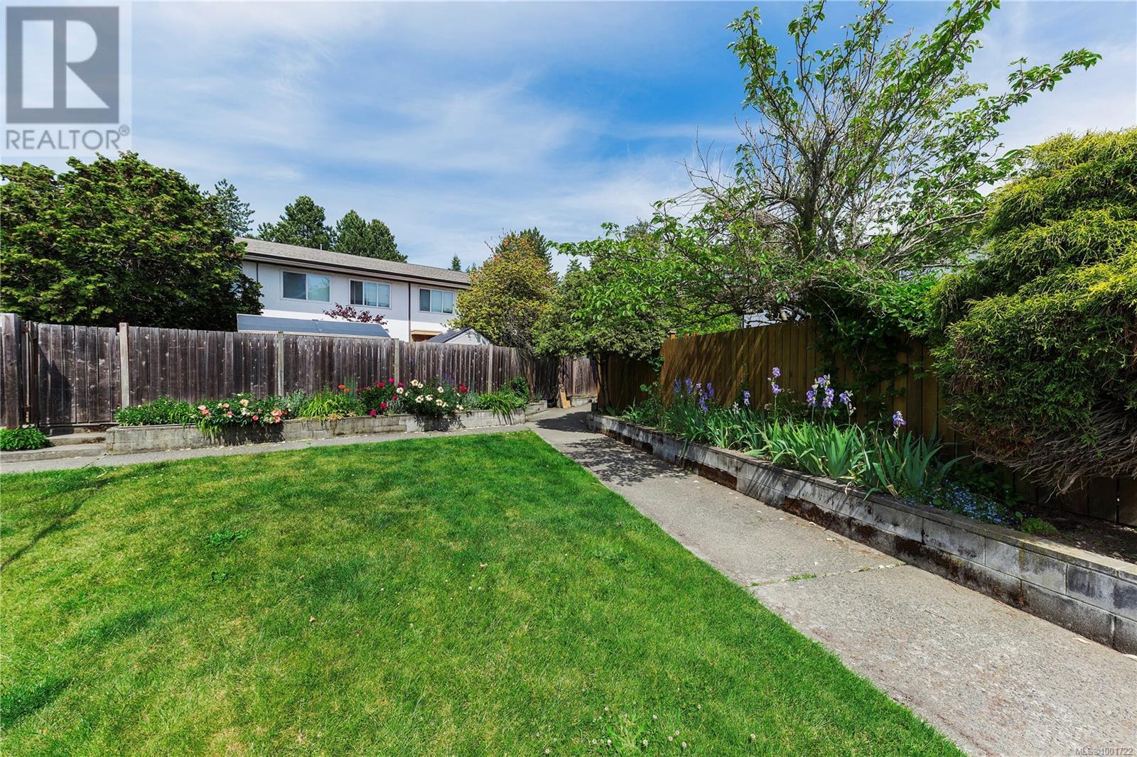 3638 Tillicum Rd